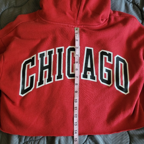 Vintage Chicago Bulls Cropped Hoodie S Small Red NBA Basketball Jordan Pippen - Picture 6 of 12